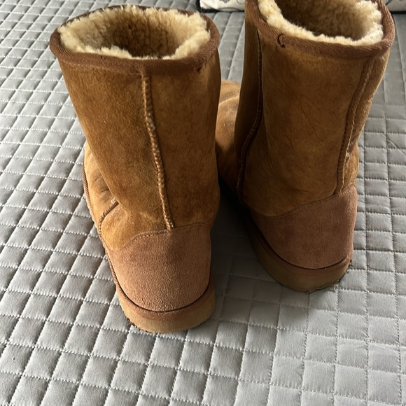Bearpaw faux boots - Picture 4 of 6